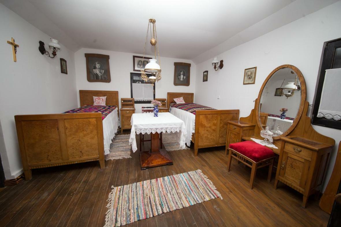 Acin Salas Tordinci Exterior photo